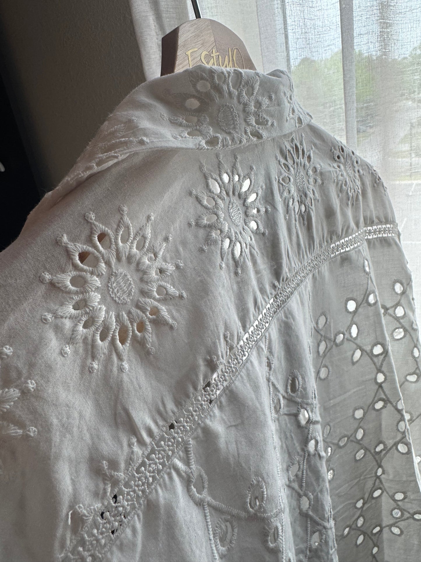 Eyelet Open Top